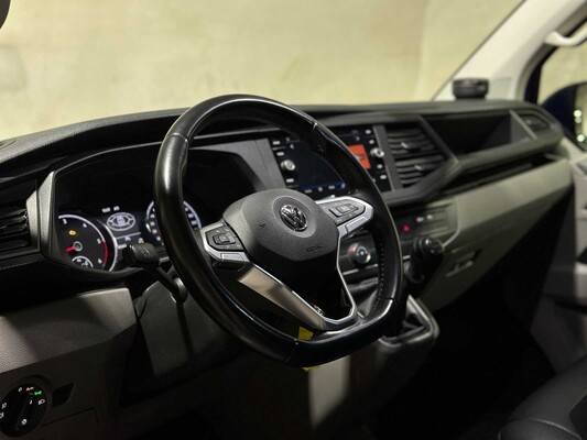 Volkswagen Transporter 2.0 TDI L2H1 30 DC 6-Persoons Highline 150pk 2020 (Origineel-NL), VGK-42-L Bedrijfswagen