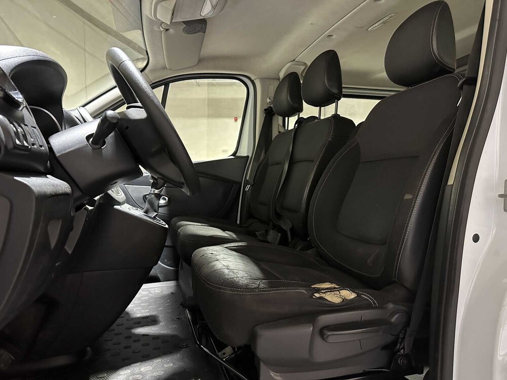 Renault Trafic 2.0 dCi 145 T29 L2H1 Double Cab 