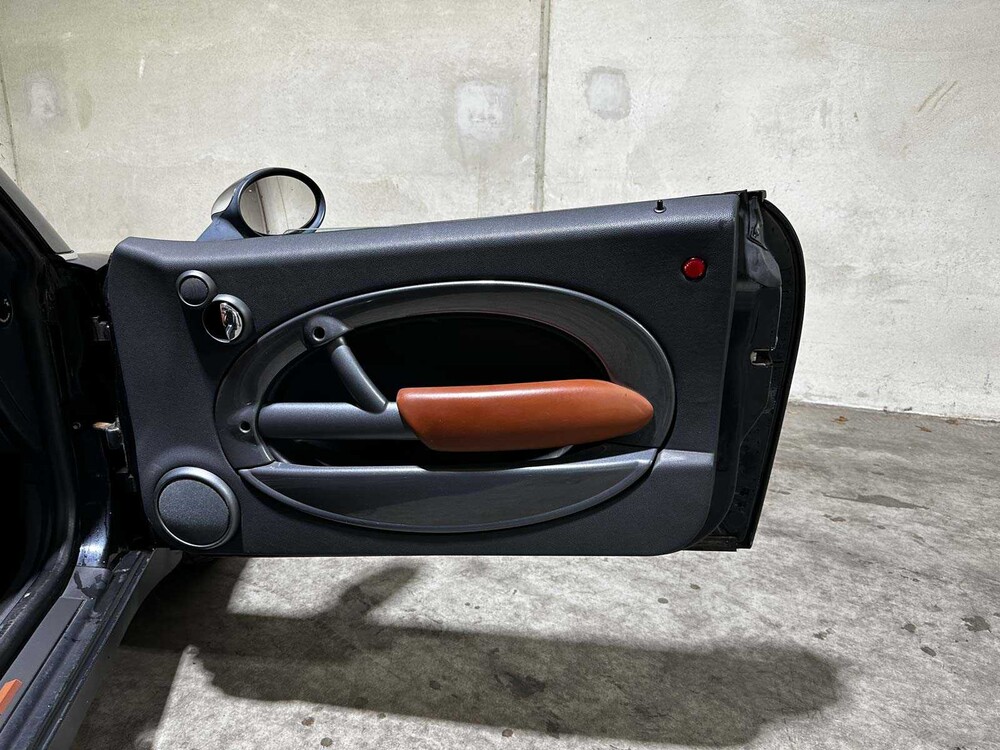 Mini Cabrio Cooper Sidewalk 1.6 116hp 2007, KN-974-N Youngtimer