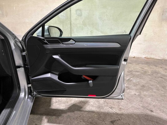 Volkswagen Passat Variant 1.5 TSI Comfort Business 7-DSG 150 PS 2020 (Original-NL + 1 Besitzer), H-063-TT