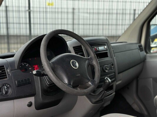 Volkswagen Crafter 35 2.5 TDI L2H1 DC 109hp 2008 (Original-NL), 62-VPJ-5