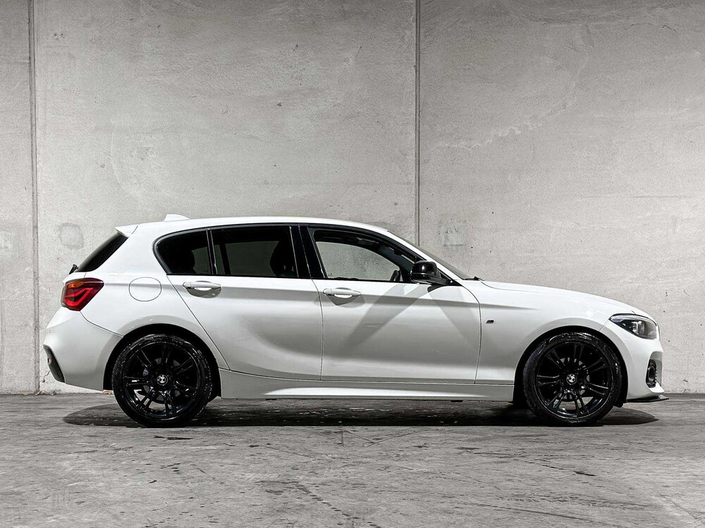 BMW 118i Edition M Sport Shadow High Executive 1-serie 134pk 2019, P-613-RT 