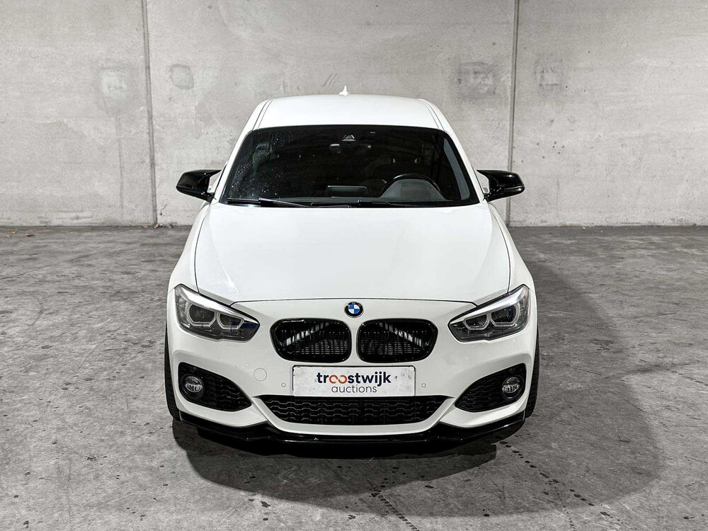 BMW 118i Edition M Sport Shadow High Executive 1-serie 134pk 2019, P-613-RT 