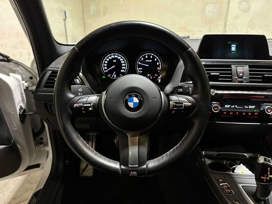 BMW 118i Edition M Sport Shadow High Executive 1-serie 134pk 2019, P-613-RT 
