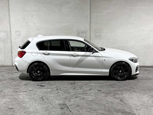 BMW 118i Edition M Sport Shadow High Executive 1-serie 134pk 2019, P-613-RT