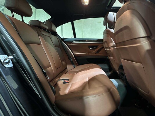BMW 520i Luxury Edition 184 PS 2016 (Original-NL) 5er-F10, KK-611-L
