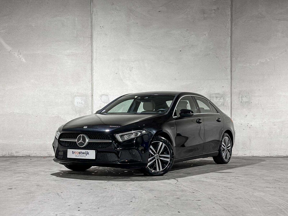Mercedes-Benz A250 e Business Solution Luxury Limited 218 PS 2020 (Original-NL + 1. Eigentümer) A-Klasse, J-849-SG