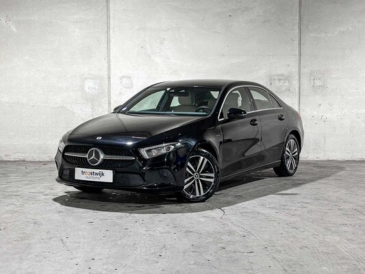 Mercedes-Benz A250 e Business Solution Luxury Limited 218 PS 2020 (Original-NL + 1. Eigentümer) A-Klasse, J-849-SG