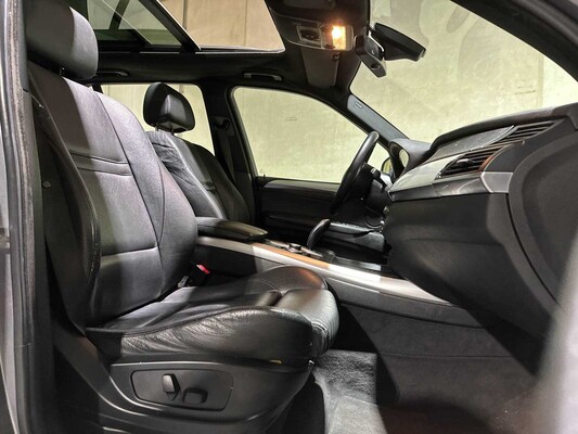 BMW X5 xDrive48i 4.8 V8 E70 355hp 2007, P-834-RB Youngtimer