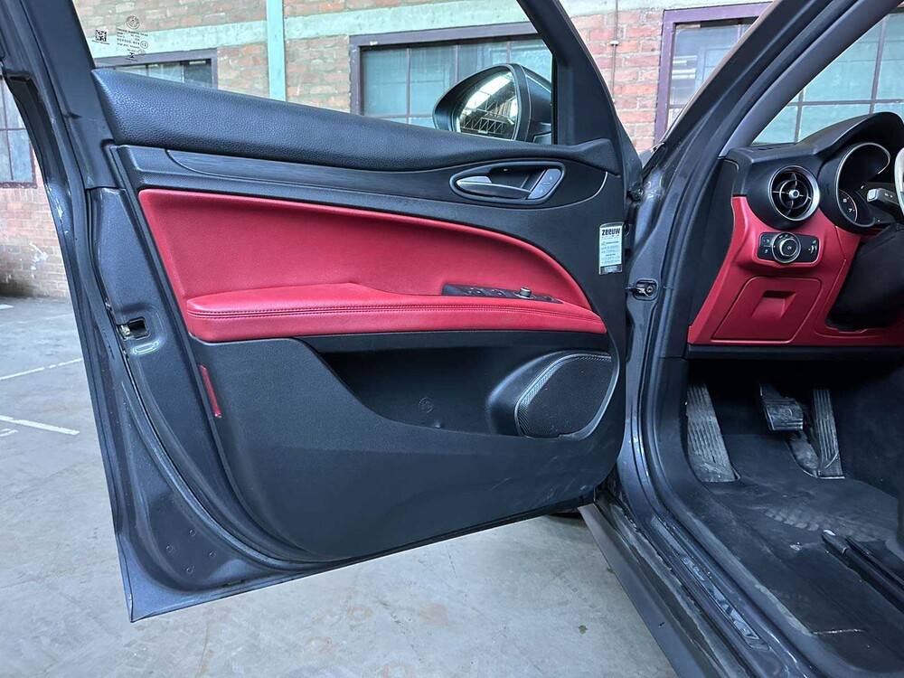 Alfa Romeo Stelvio 2.0 T AWD Super 200pk 2018 (Origineel-NL), RT-553-H
