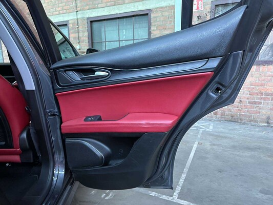 Alfa Romeo Stelvio 2.0 T AWD Super 200pk 2018 (Origineel-NL), RT-553-H