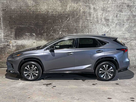 Lexus NX 300h Executive Line 2.5 AWD 184hp 2021 Plug-In Hybrid, KGK-71-F