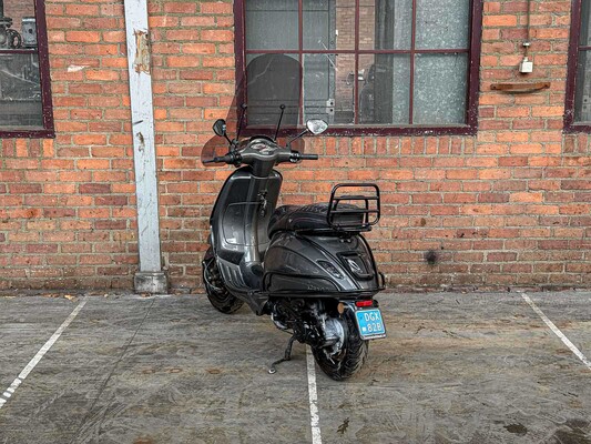 Piaggio Vespa Sprint 4T (CUSTOM) 2016, DGX-82-B Roller