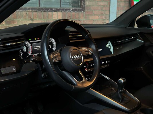 Audi A3 Limousine 30 TFSI S Edition 110pk 2021, Z-259-RT