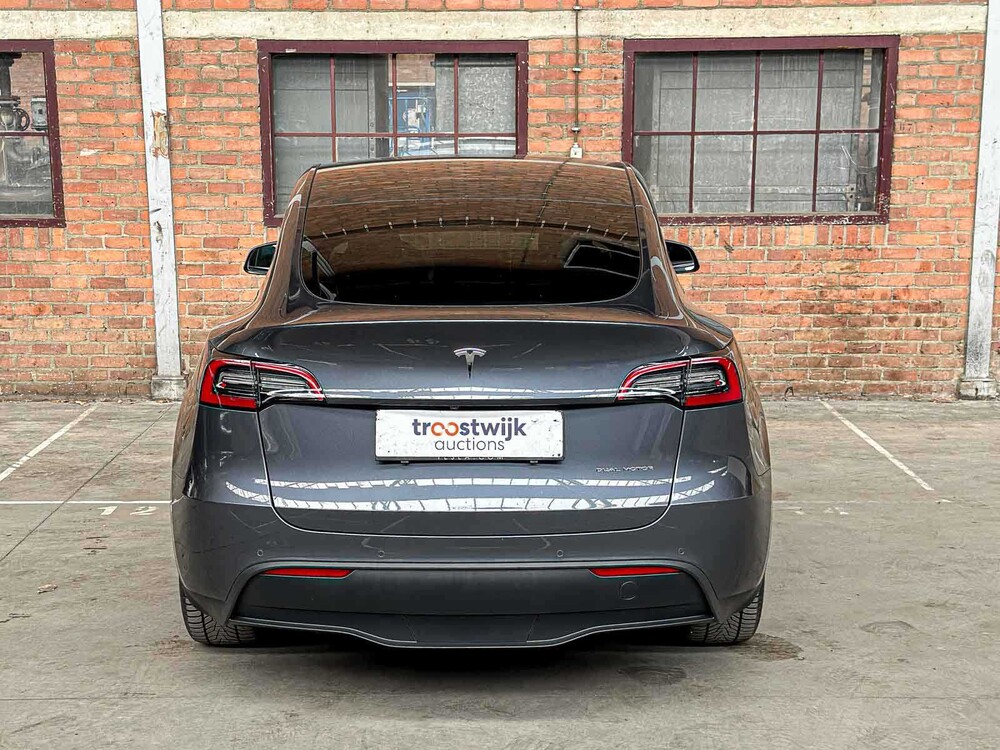 Tesla Model Y Max Range AWD 345 PS 2022