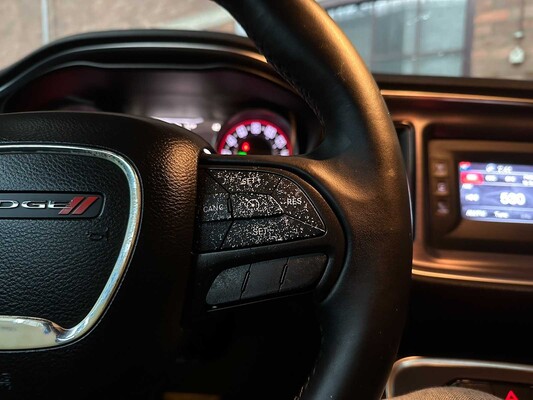 Dodge Challenger SXT 3.6 V6 305 PS 2016