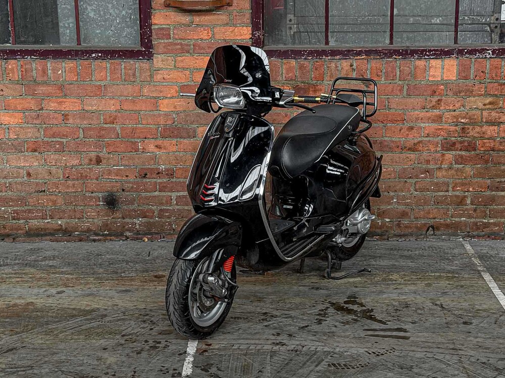 Piaggio Vespa Sprint 4T Sport Scooter, DBF-37-H