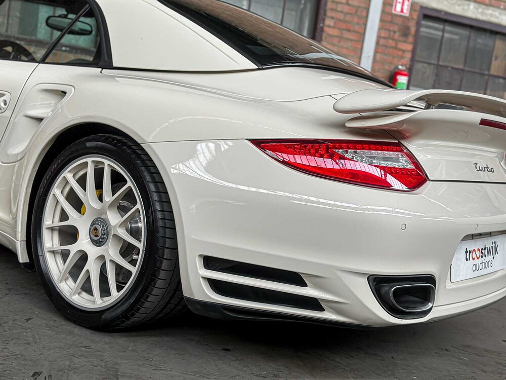 Porsche 911 Turbo Cabriolet 997.2 3.8 TT 500 PS 2010 -Hardtop- Youngtimer (23.000 km) 