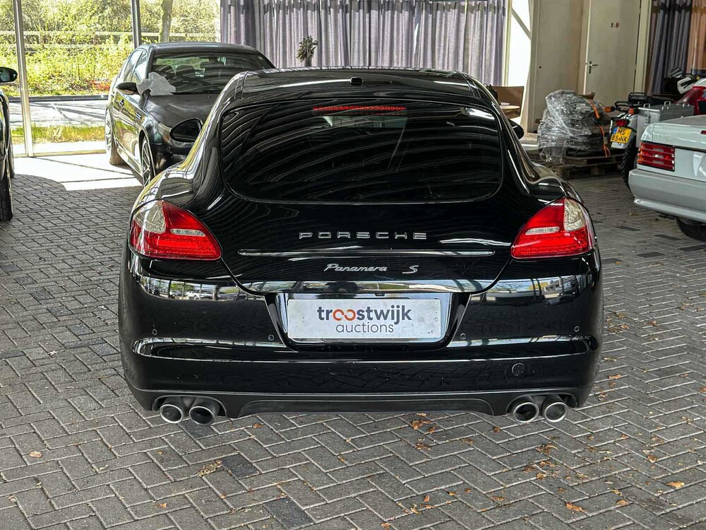 Porsche Panamera S 4.8 V8 405pk 2012