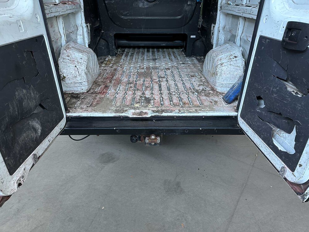 Peugeot Boxer 435 2.0 HDI L2H2 Pro 163pk 2018, VHZ-16-J