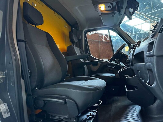 Renault Master T35 2.3 dCi L3H2 Energy 168pk 2017 (Origineel-NL), V-751-KG