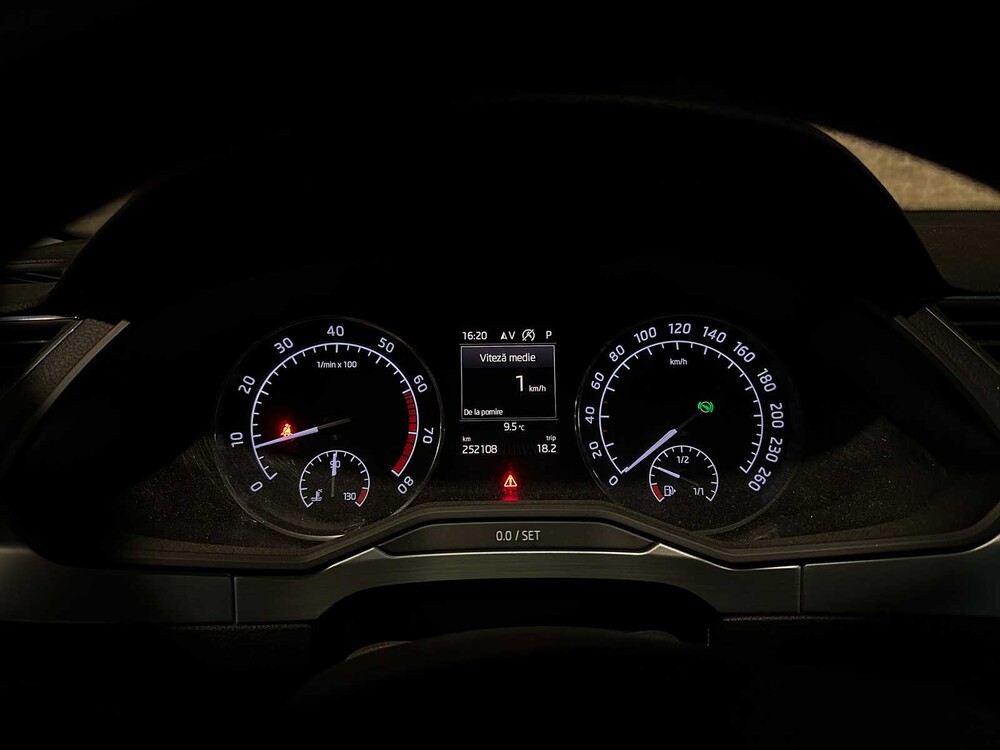 Skoda SuperB 3T ACCJSAX01 180pk 2016