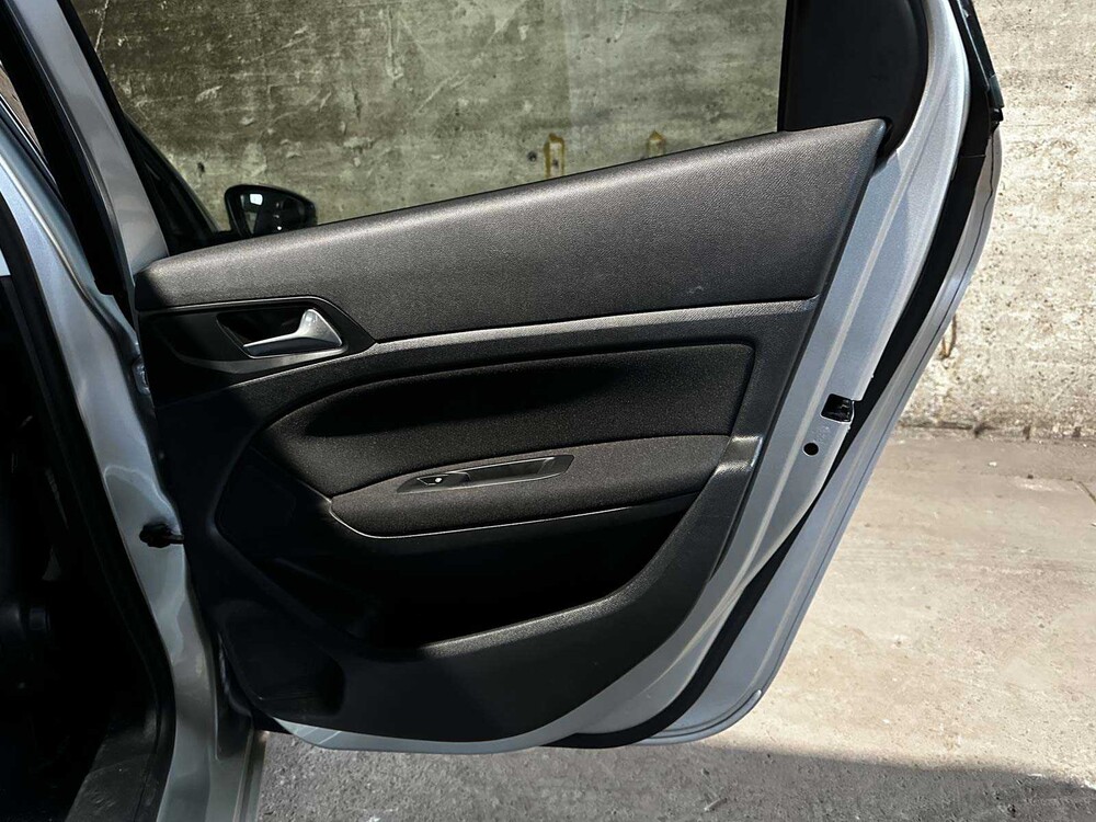 Peugeot 308 SW 1.2 PureTech Blue Lease Executive 110pk 2016 (Origineel-NL), JT-458-P