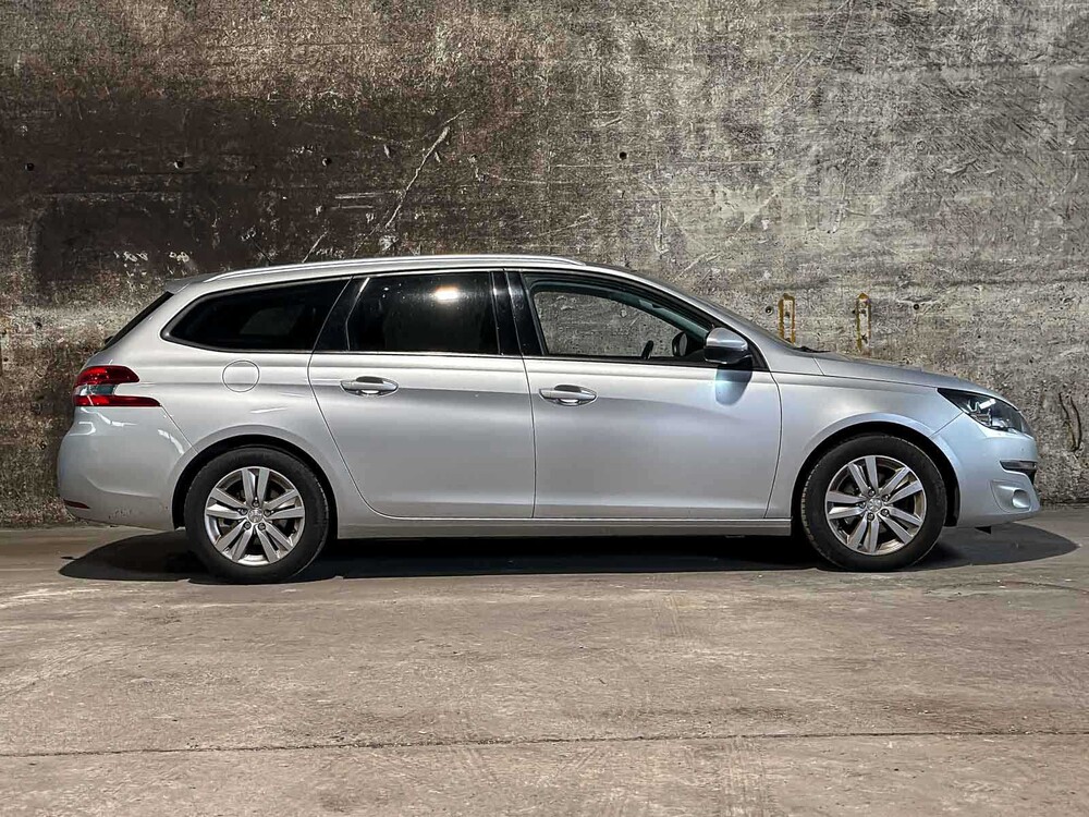 Peugeot 308 SW 1.2 PureTech Blue Lease Executive 110pk 2016 (Origineel-NL), JT-458-P