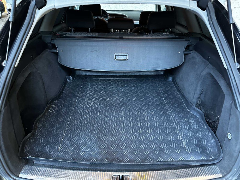Audi A6 Avant 2.4 Pro Line 174pk 2005, 77-RN-FK