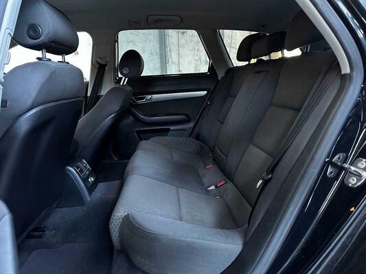 Audi A6 Avant 2.4 Pro Line 174pk 2005, 77-RN-FK