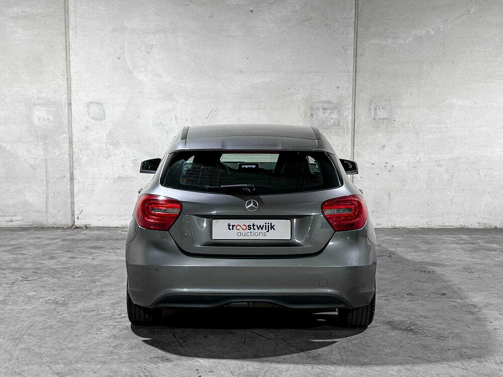 Mercedes-Benz A180 4U3 A-Baureihe 121 PS 2013 (Original-NL), 8-SRR-41