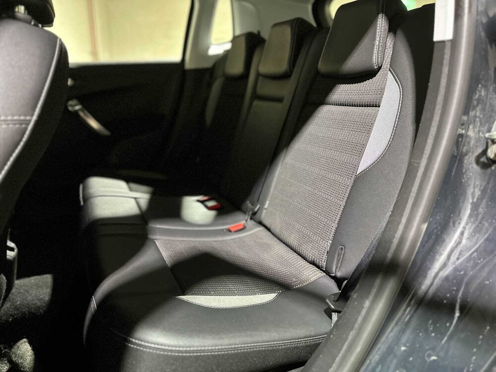 Peugeot 2008 1.2 PureTech Allure 110hp 2018 (Original-NL), RL-527-Z