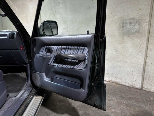 Toyota LandCruiser 90 3.0 HR Blind Van 123pk 2000 (Origineel-NL), 27-VS-NR