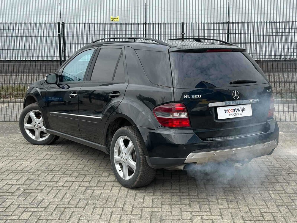 Mercedes-Benz M320 CDI M-class 221hp 2006, V-450-HD