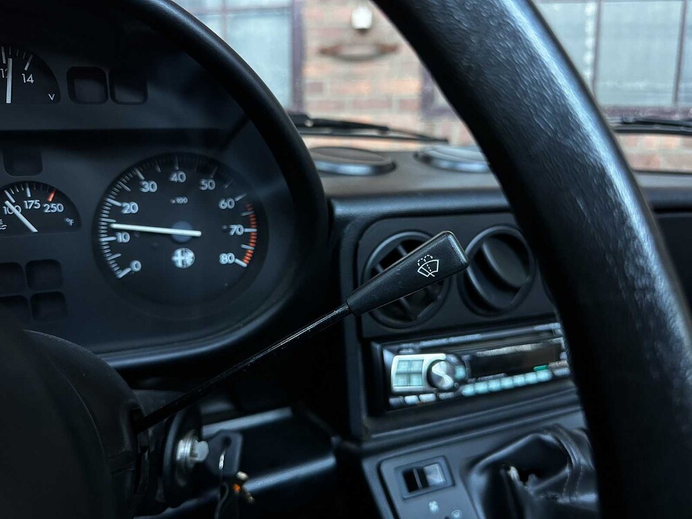 Alfa Romeo Spider 2.0 118pk 1987, NS-842-F