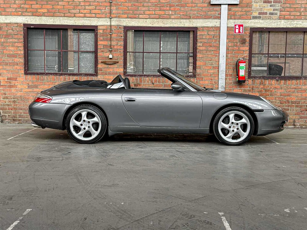 Porsche 911 Carrera Cabriolet 3.4 996 300hp 2001 Youngtimer