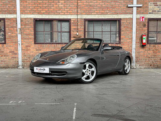 Porsche 911 Carrera Cabriolet 3.4 996 300hp 2001 Youngtimer