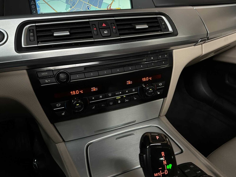 BMW 750i ActiveHybrid 4.4 V8 407pk 2010 7-serie, 02-PGJ-7 Youngtimer