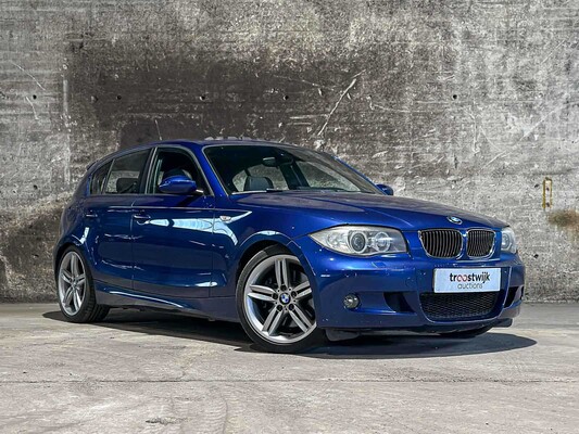 BMW 130i Introduction M-Sport 3.0 6-cylinder in-line 265hp 2005 1-series, 50-TH-RD Youngtimers
