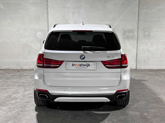 BMW X5 xDrive50i 4.4 V8 High Executive 449pk 2014, J-094-RR