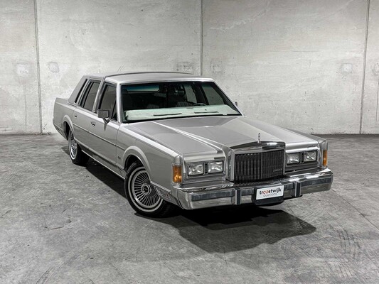 Lincoln Town Car 4,9 V8 Signature SD 160 PS 1989, K-946-BX