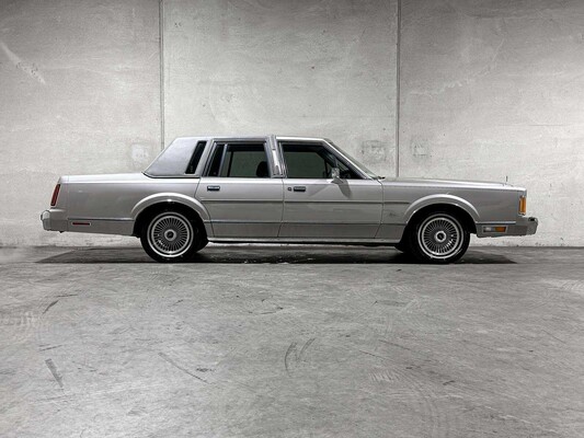 Lincoln Town Car 4,9 V8 Signature SD 160 PS 1989, K-946-BX