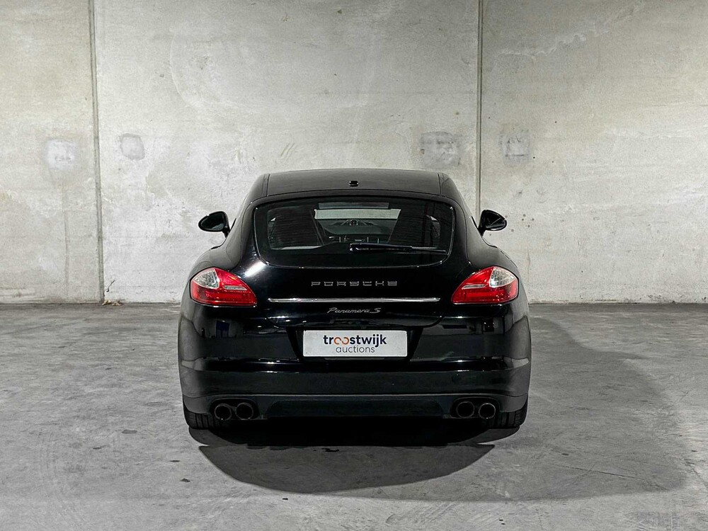 Porsche Panamera S 4.8 V8 405 PS 2011
