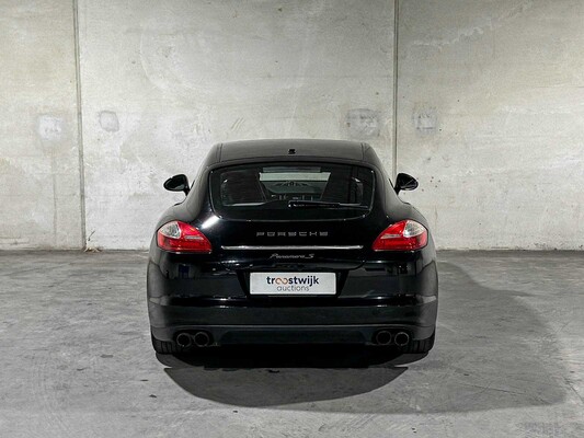 Porsche Panamera S 4.8 V8 405 PS 2011