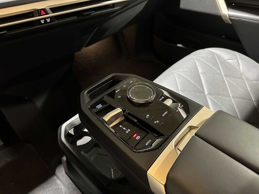 BMW iX xDrive40 Executive 77 kWh 326pk 2023 (Origineel-NL), T-756-HD