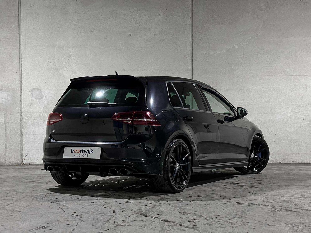 Volkswagen Golf 2.0 TSI R 4Motion 300pk 2015, P-916-RV