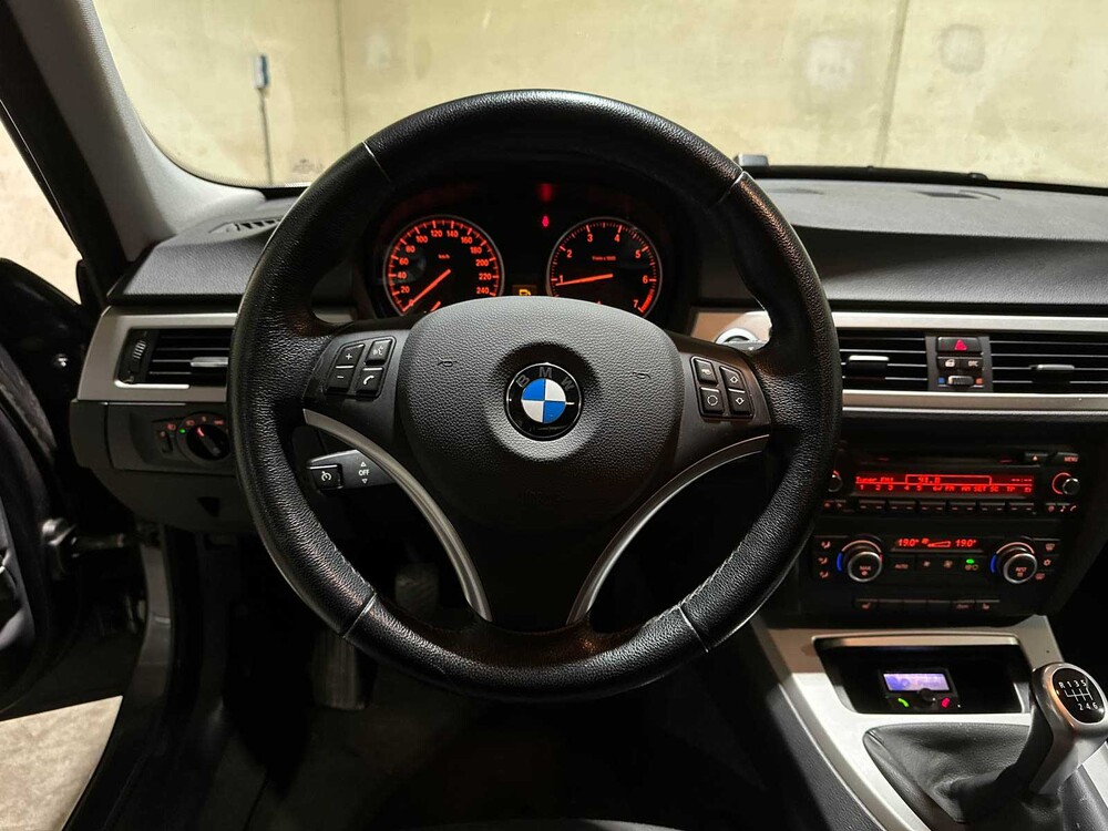 BMW 318i Touring High Executive 3-serie 141pk 2008, 22-HNJ-3 youngtimer