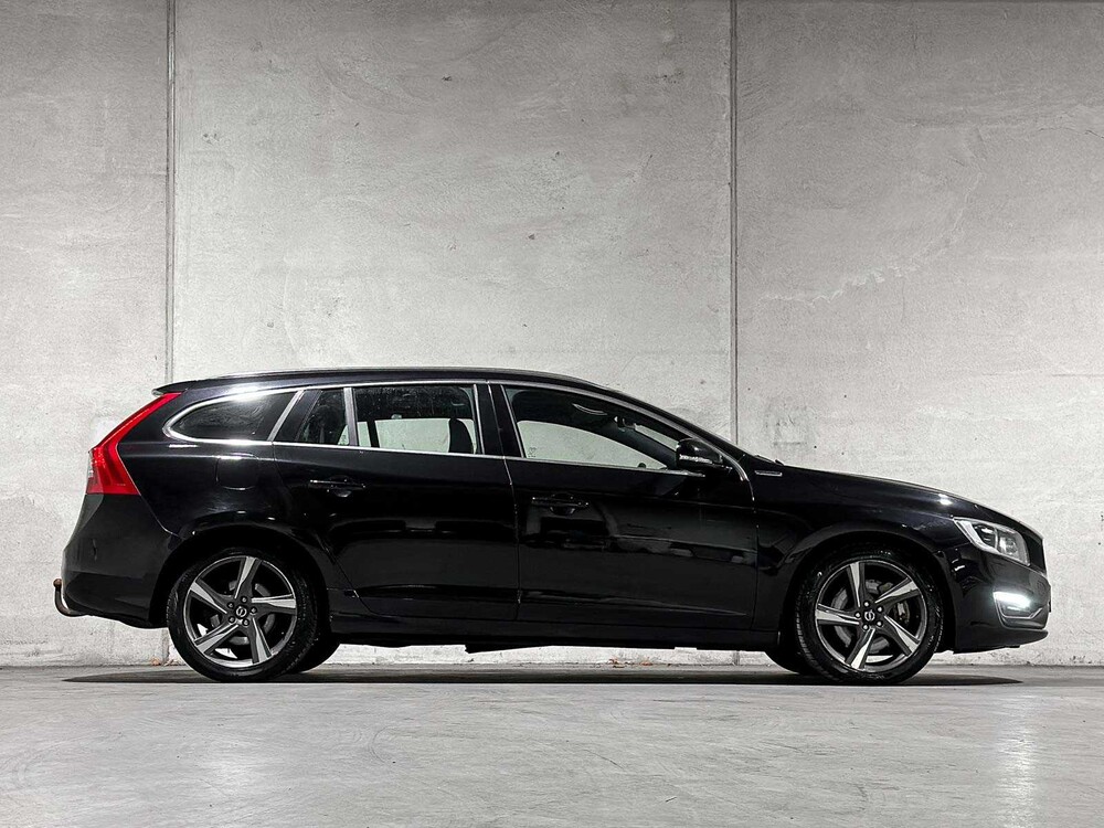 Volvo V60 2,4 D6 AWD Plug-In Hybrid Summum 215 PS 2013 (Original-NL), 6-SVN-43