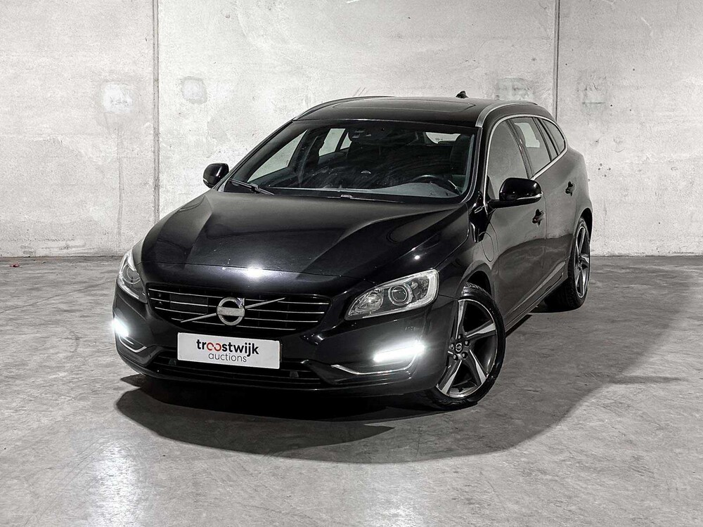 Volvo V60 2.4 D6 AWD Plug-In Hybrid Summum 215pk 2013 (Origineel-NL), 6-SVN-43