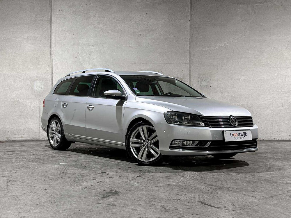 Volkswagen Passat Variant 1.8 TSI Highline 160 PS 2011 (Original-NL), 71-RPV-9